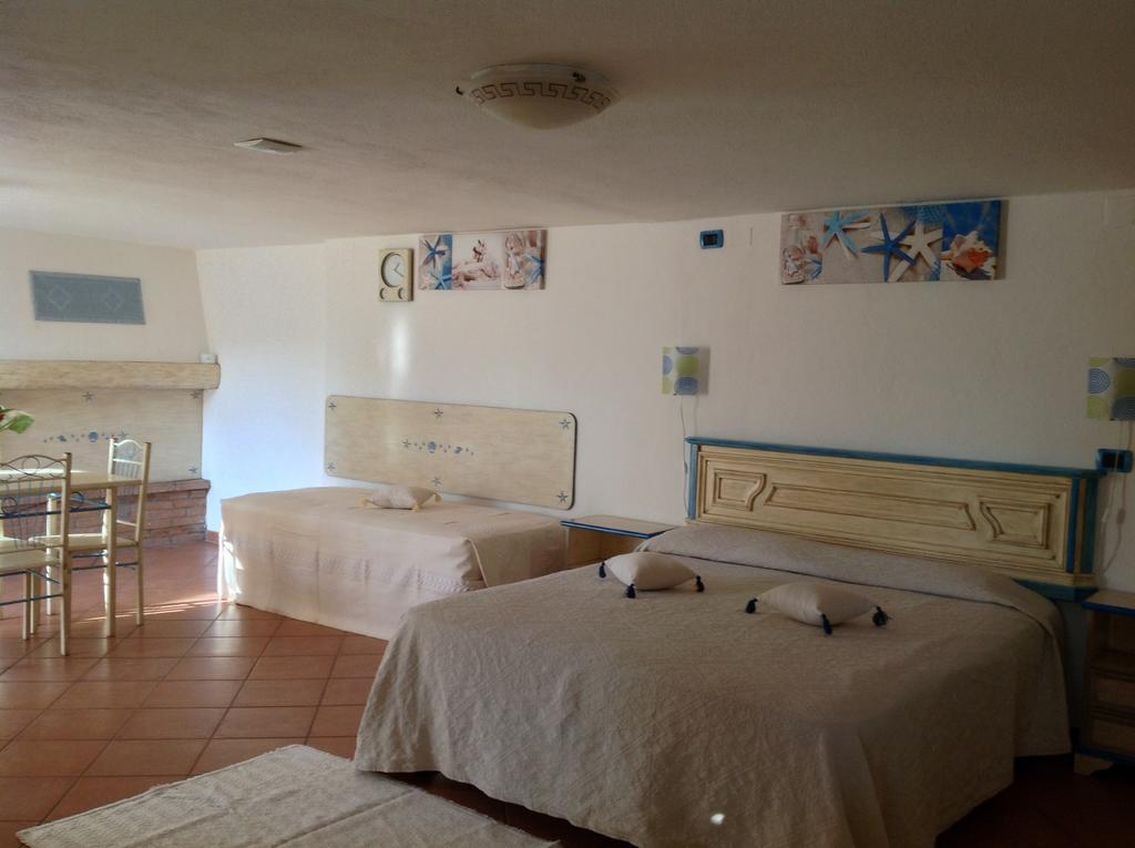 Addisora Appartamenti Cala Liberotto Rum bild