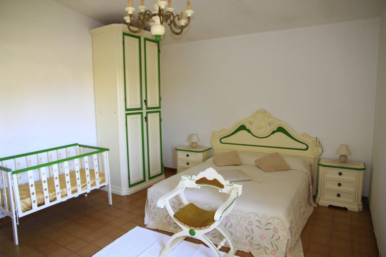 Addisora Appartamenti Cala Liberotto Exteriör bild